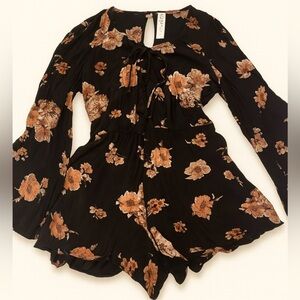 American Rag Black Floral Bell Sleeve Romper | Size Small